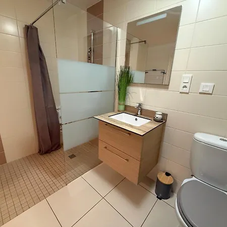 De Caractere La Taniere Campagne, Puy Dufou Nyaraló