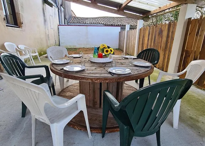 De Caractere La Taniere Campagne, Puy Dufou * Sevremont