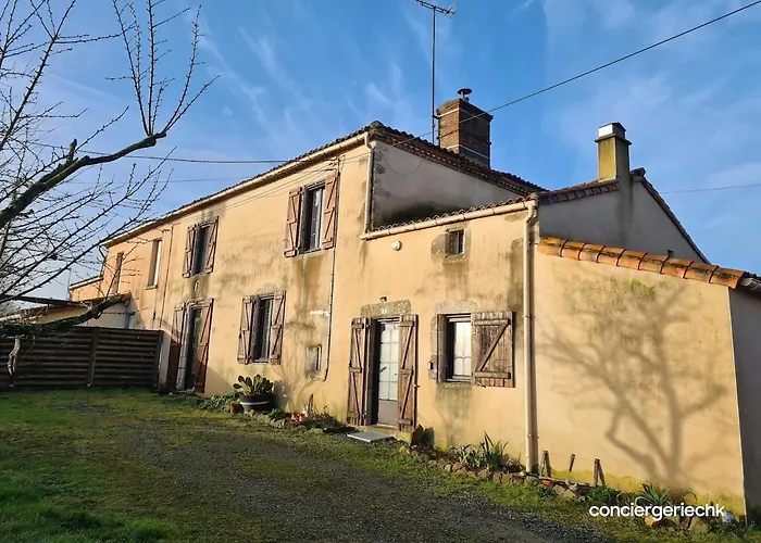De Caractere La Taniere Campagne, Puy Dufou Sevremont